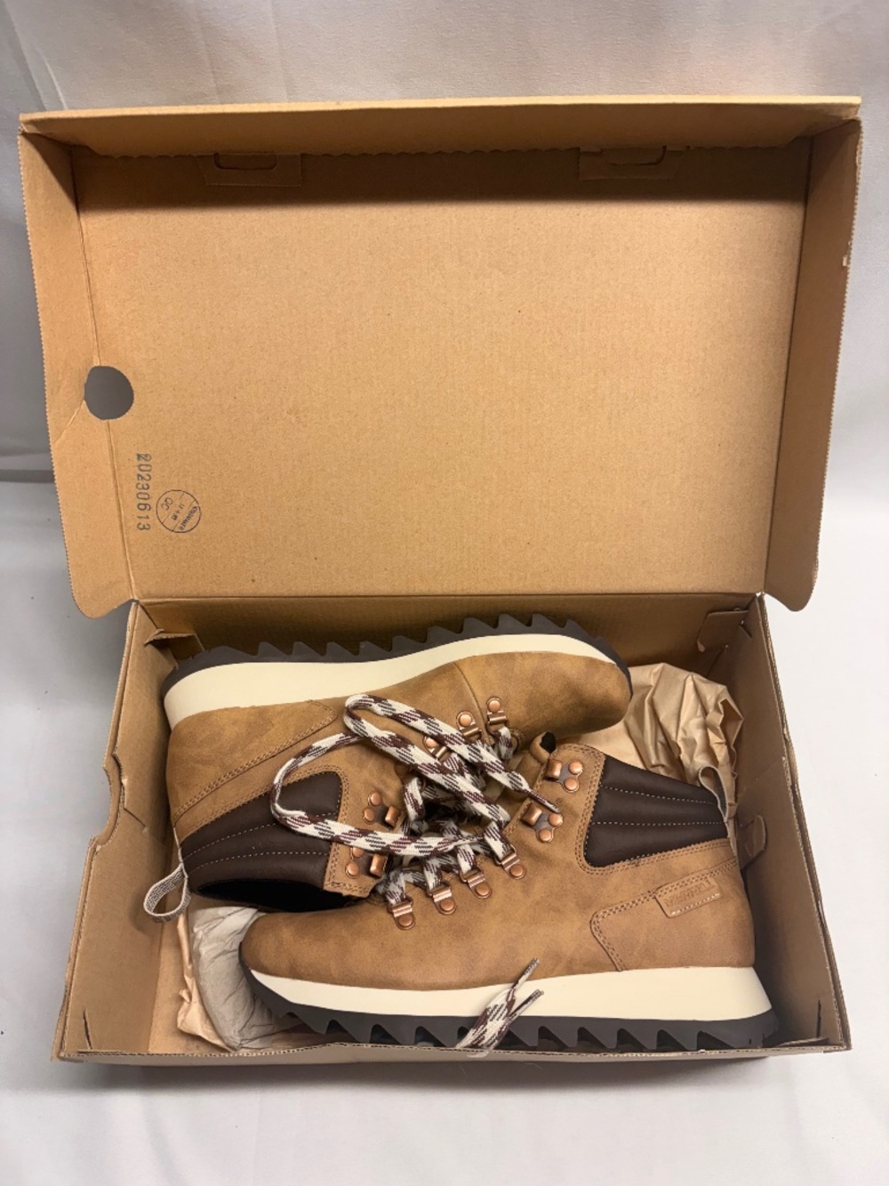 NEW W/Box Merrell Alpine Hiker Women’s Boots